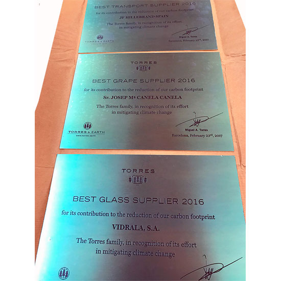 PDM gifts placa laton grabada i esmalte miguel torres