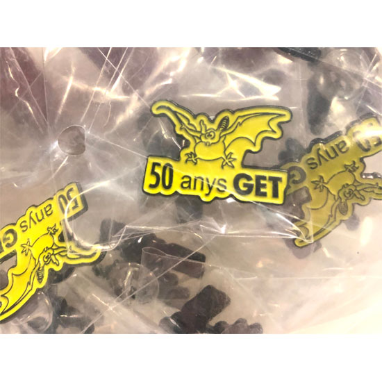 pins personalizados logotipo